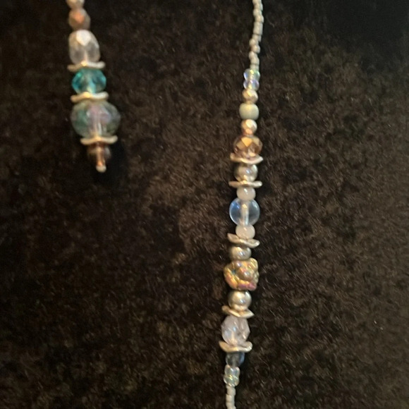 Beautiful handcrafted, boutique, necklace, and earring, set - Picture 4 of 5